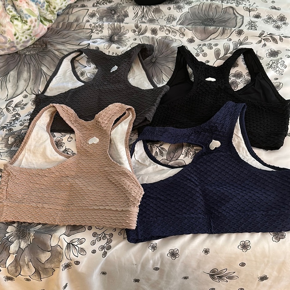 Razor back sports bras, only worn once